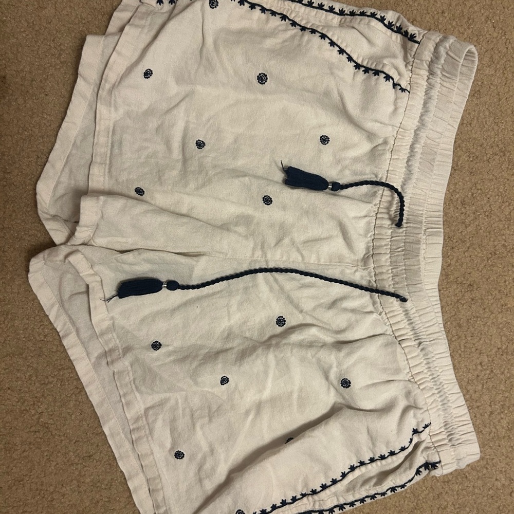 Old Navy Cream Elastic Waist Shorts